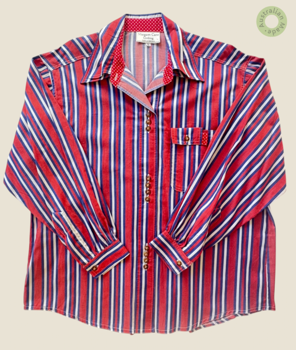 #110 – This professional shirt is crafted from a crisp, mid-weight fabric featuring a b