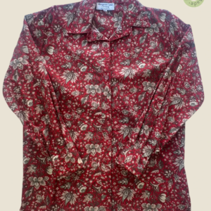 #413 – This professional shirt features an intricate, all-over floral and vine pattern