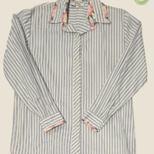 #281 – This shirt features a white base with fine blue vertical pinstripes throughout t